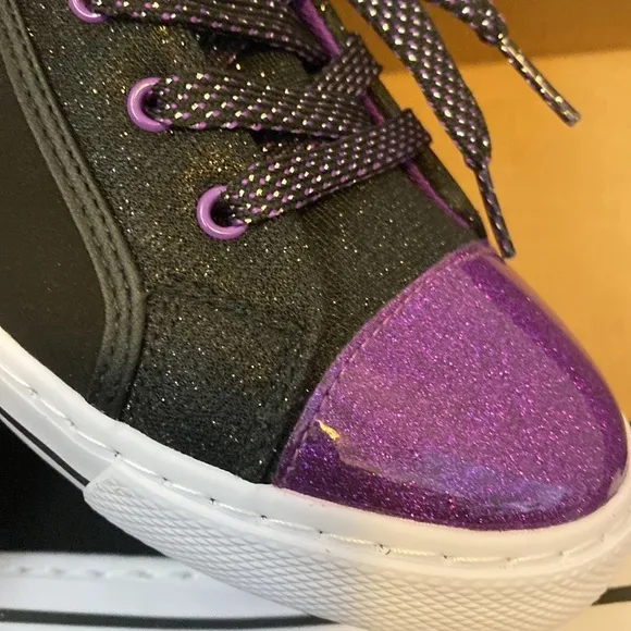 Disney Signed Descendants High Top Sneakers Girls size 5 Purple and Black Shoes