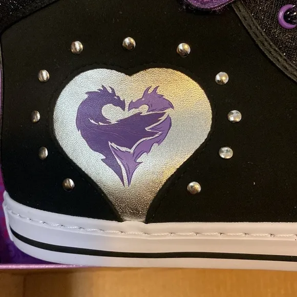Disney Signed Descendants High Top Sneakers Girls size 5 Purple and Black Shoes