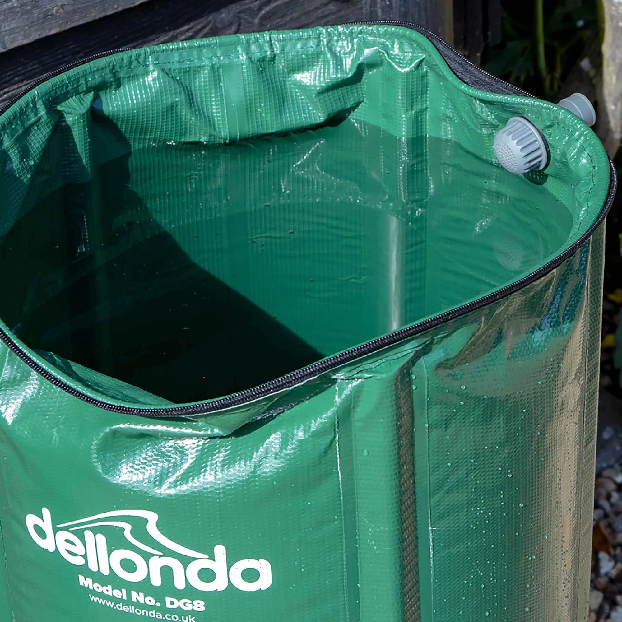 Garden Water Butt, Collapsible PVC with Zipped Lid & Drain Tap, 250L - DG9