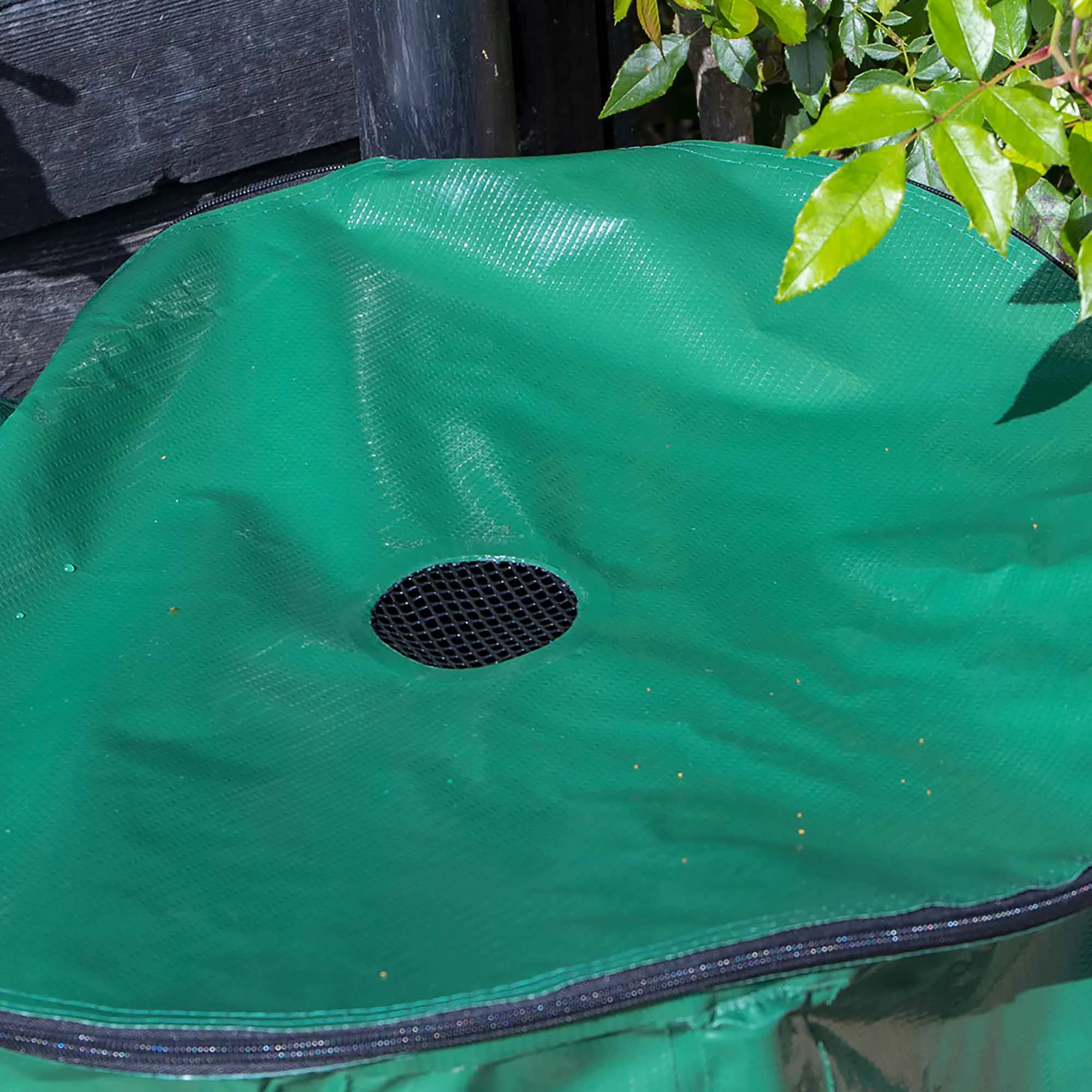 Garden Water Butt, Collapsible PVC with Zipped Lid & Drain Tap, 250L - DG9