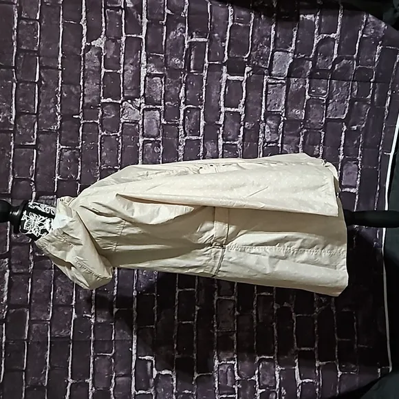 Jones of 🎄 New York lightweight hooded cream &amp; white polka dot rain jacket NWT