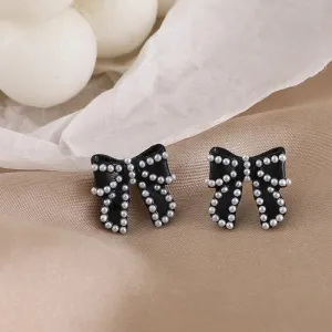 just-lil-things-pin-earring-black-earring-jlt10547