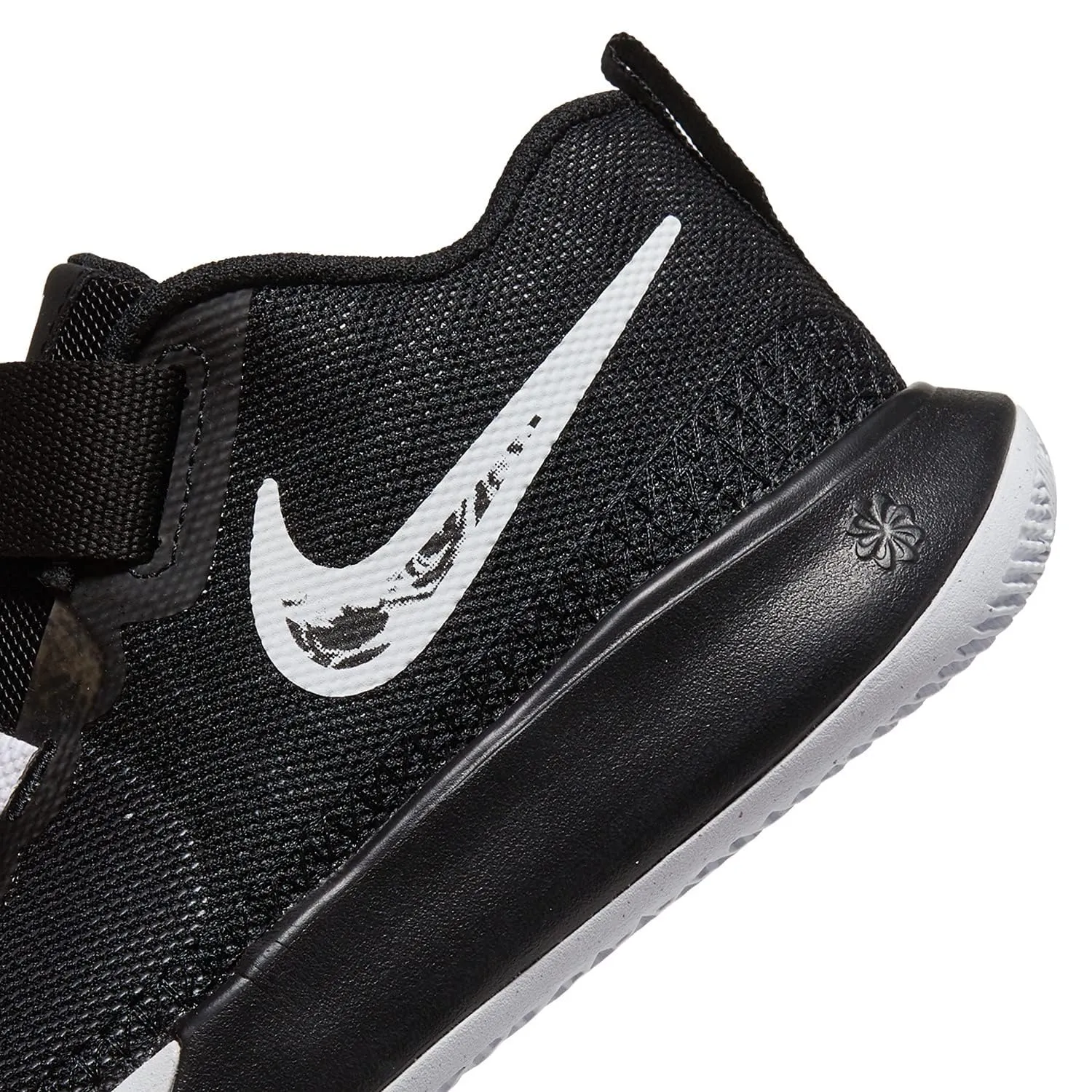 Nike Kyrie Flytrap VI (Little Kid) Black/White/Iron Grey/Light Menta 3 Little Kid M