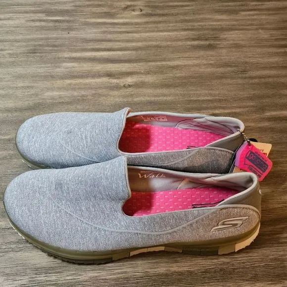 NWT Women's Go Flex Walk Go Mat Gray Slip On Skechers Size 11
