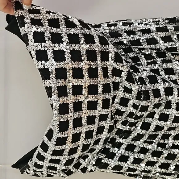 SHOWSTOPPER  NWT BLACK DRESS WITH FULL SILVER SEQUINS IN CROSS, SQUARE DESIGN XL