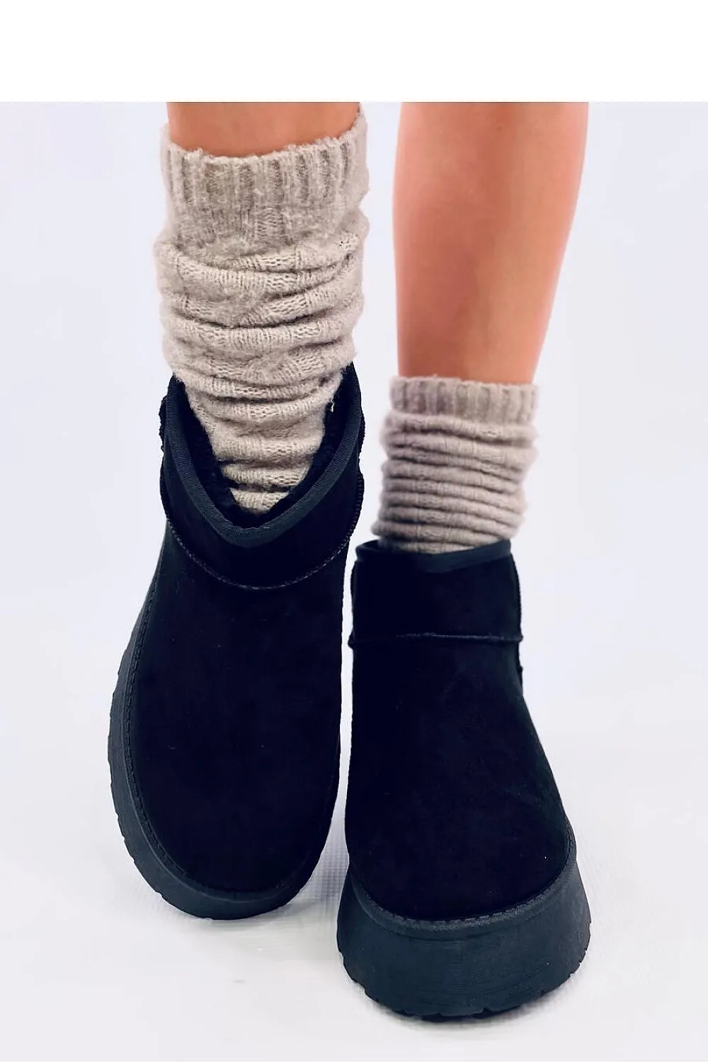 Snow boots