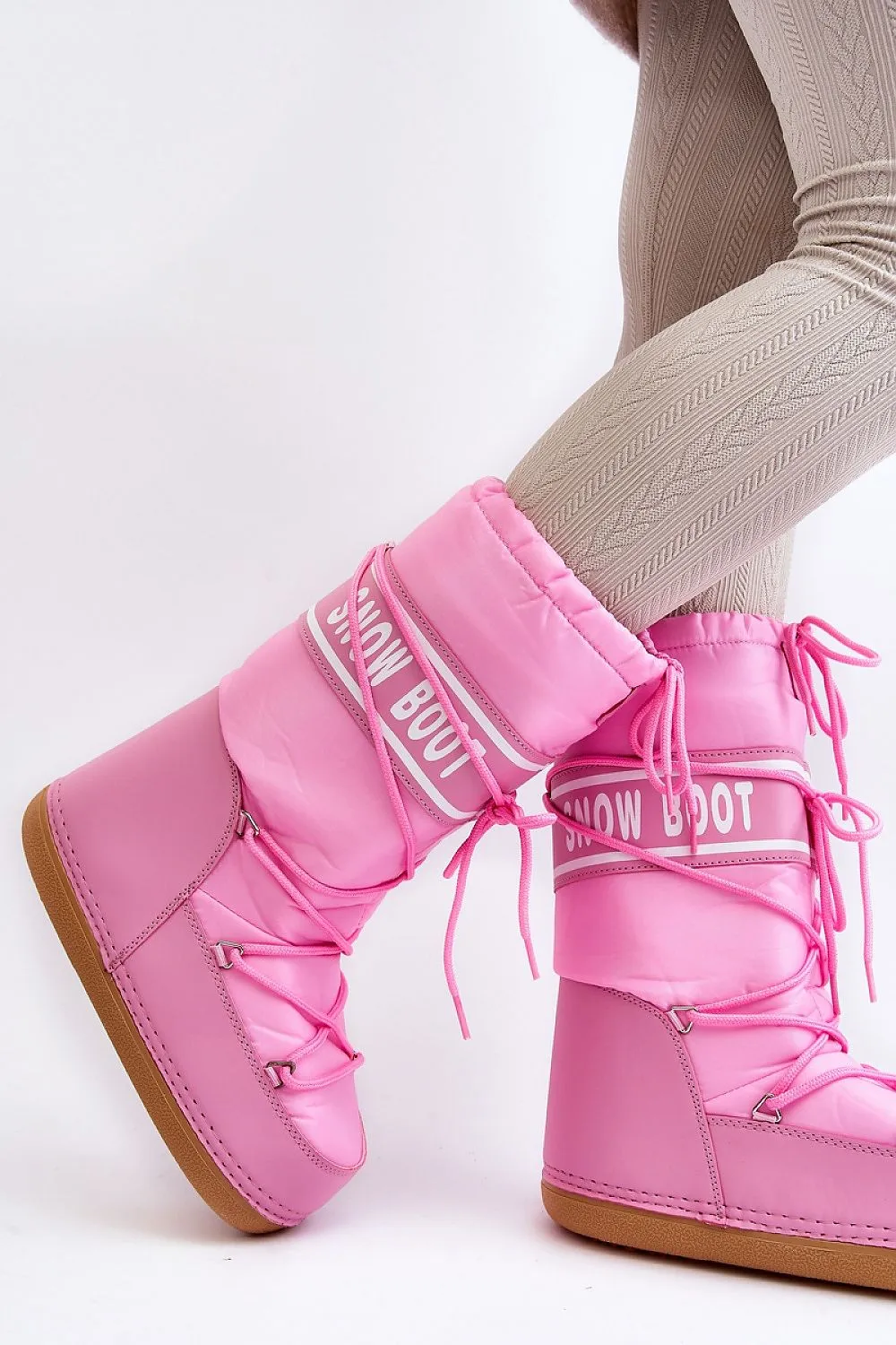 Snow boots