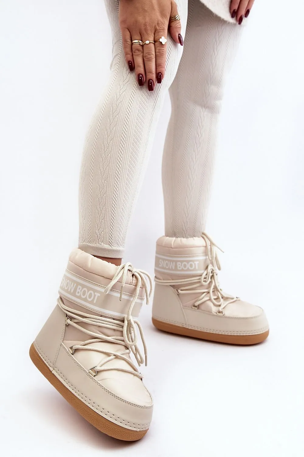Snow boots