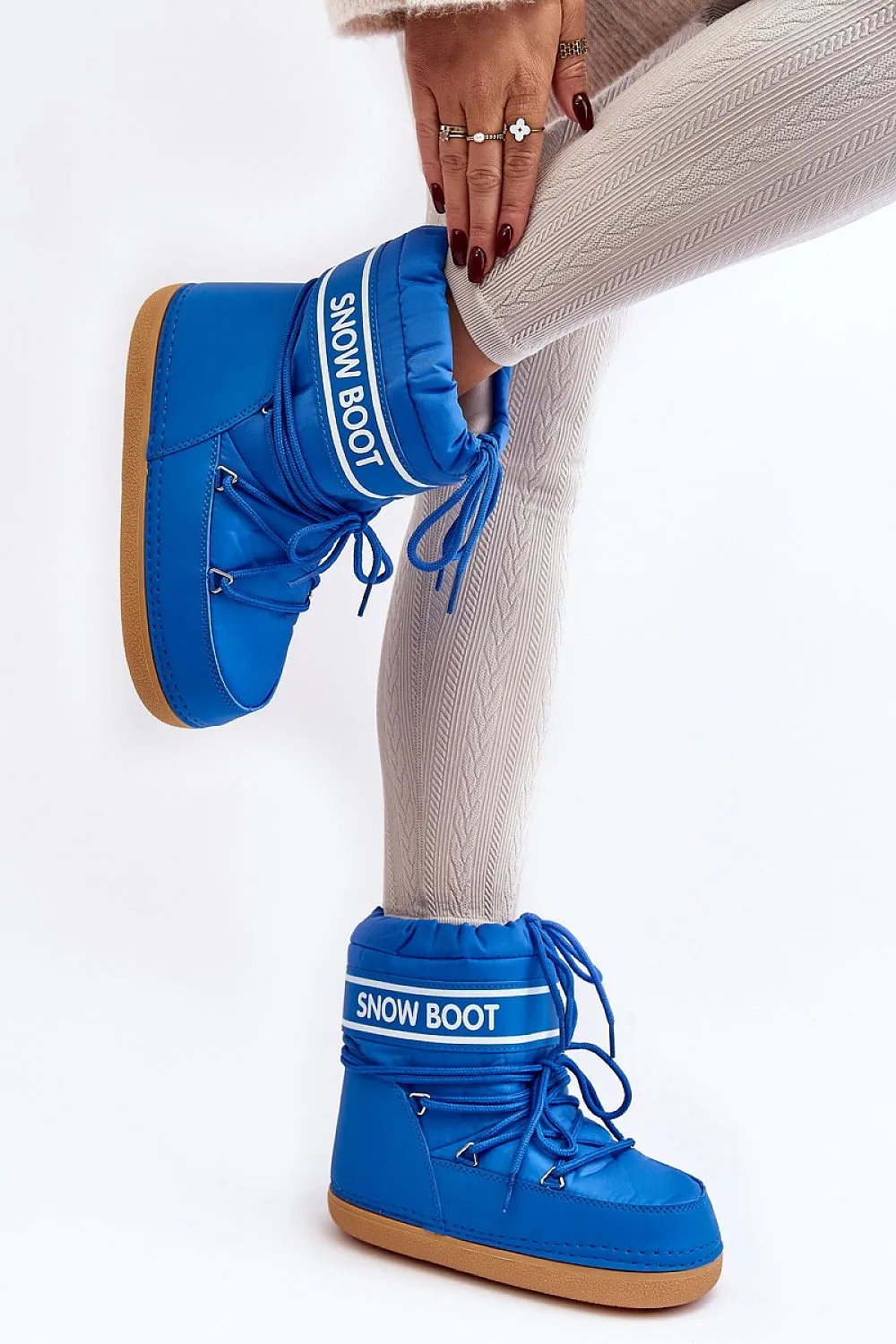 Snow boots