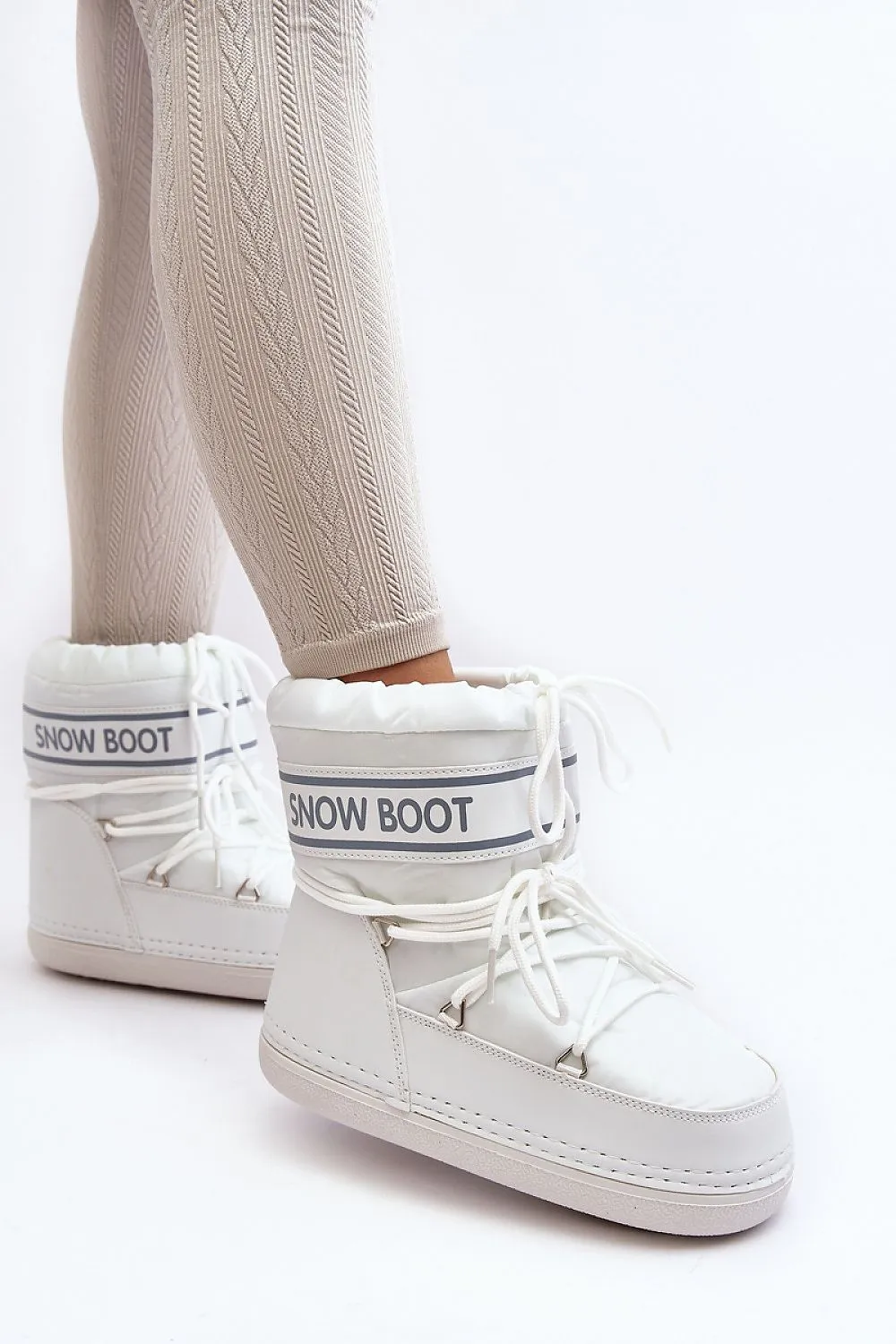 Snow boots