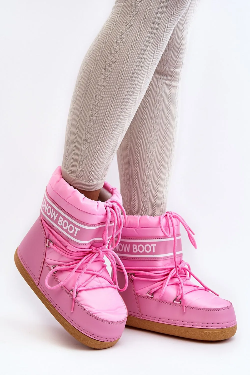 Snow boots