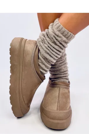 Snow boots