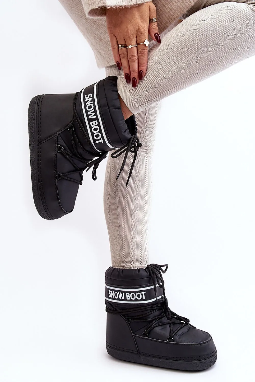 Snow boots