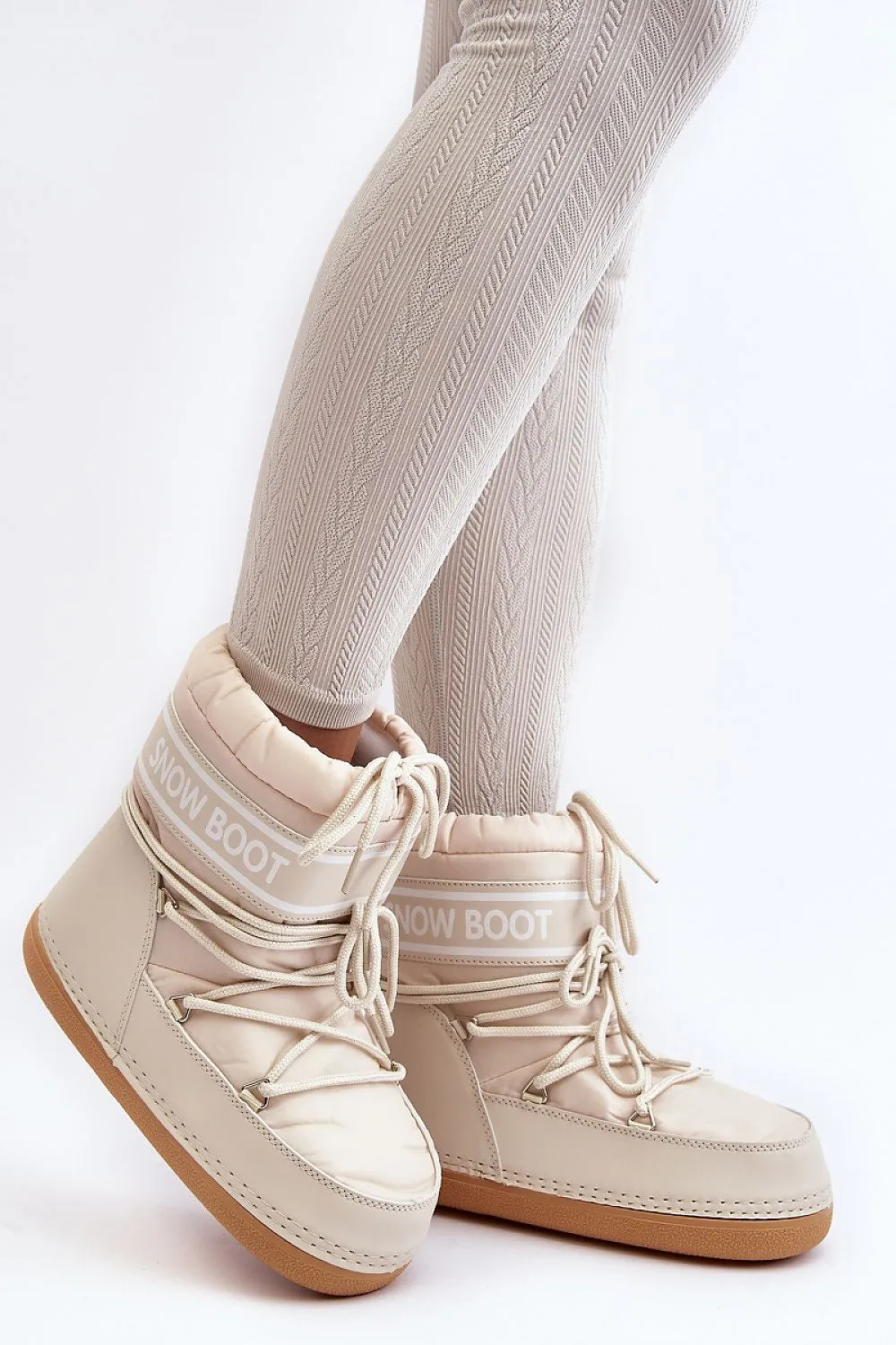 Snow boots