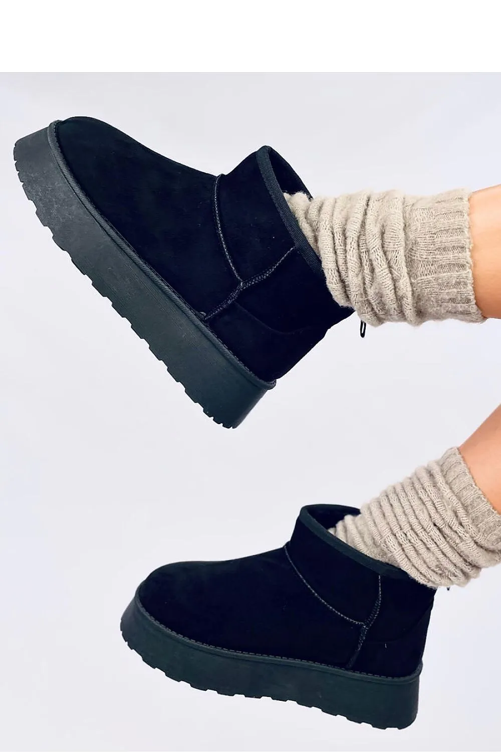 Snow boots